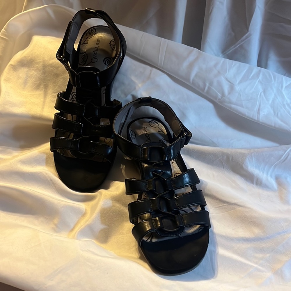 GUC Baretraps sandals. Size 6.